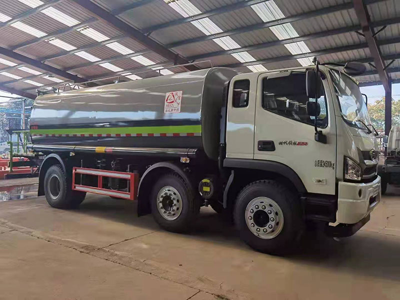 福田小三軸  18噸 綠化噴灑車(chē)
