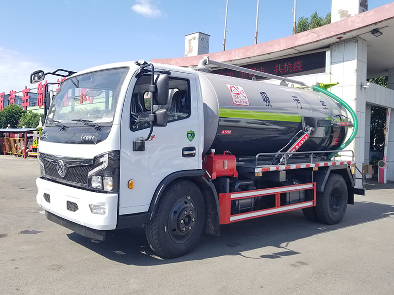東風(fēng)D7  7方  吸污車(chē)