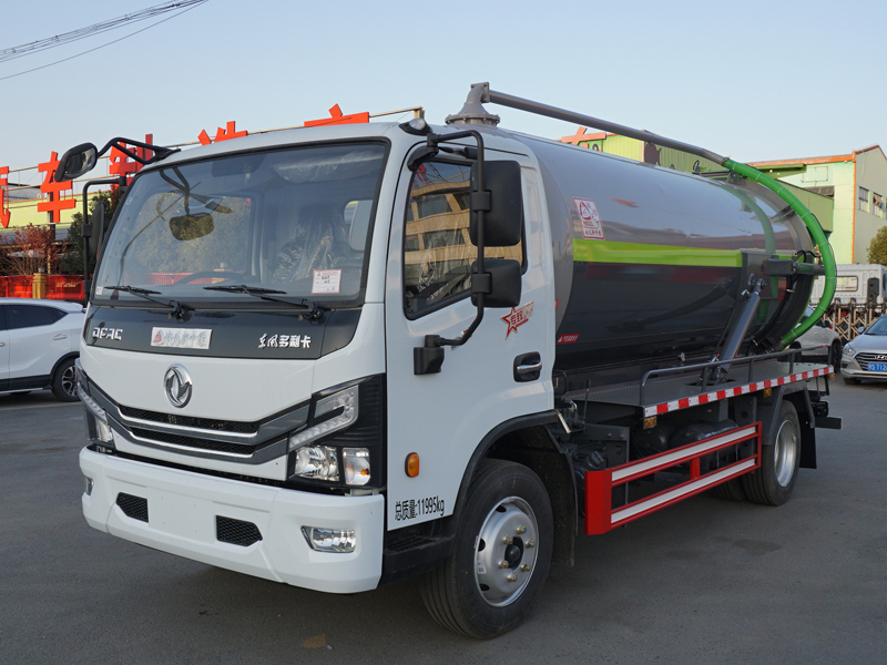 東風(fēng)D7  8方   吸污車(chē)